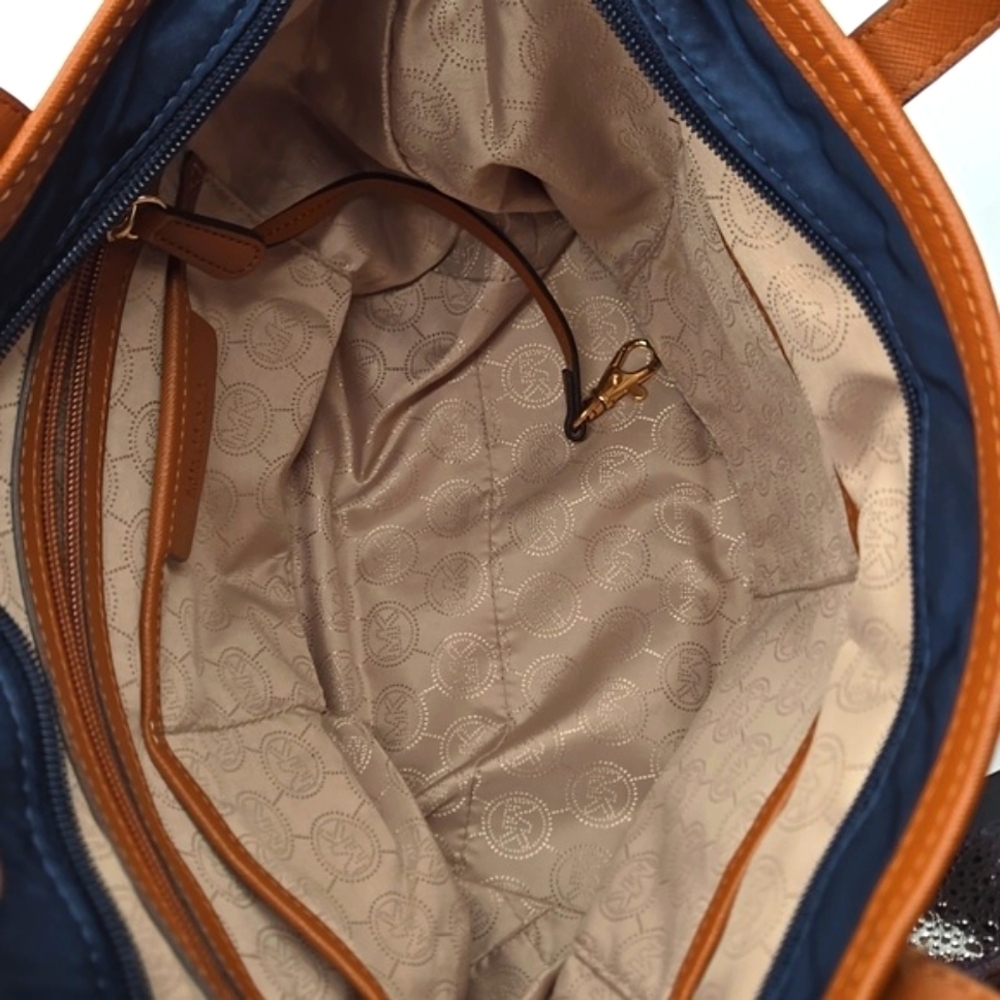 MICHAEL KORS Medium Nylon Tote Navy w/ Cognac Straps Gold MK 🔐 - Picture 8 of 11